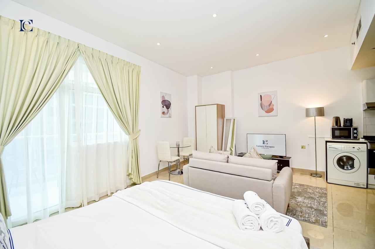 Luxury Escapes - Budget Studio With Balcony, Yacht Bay Marina Dubái Exterior foto