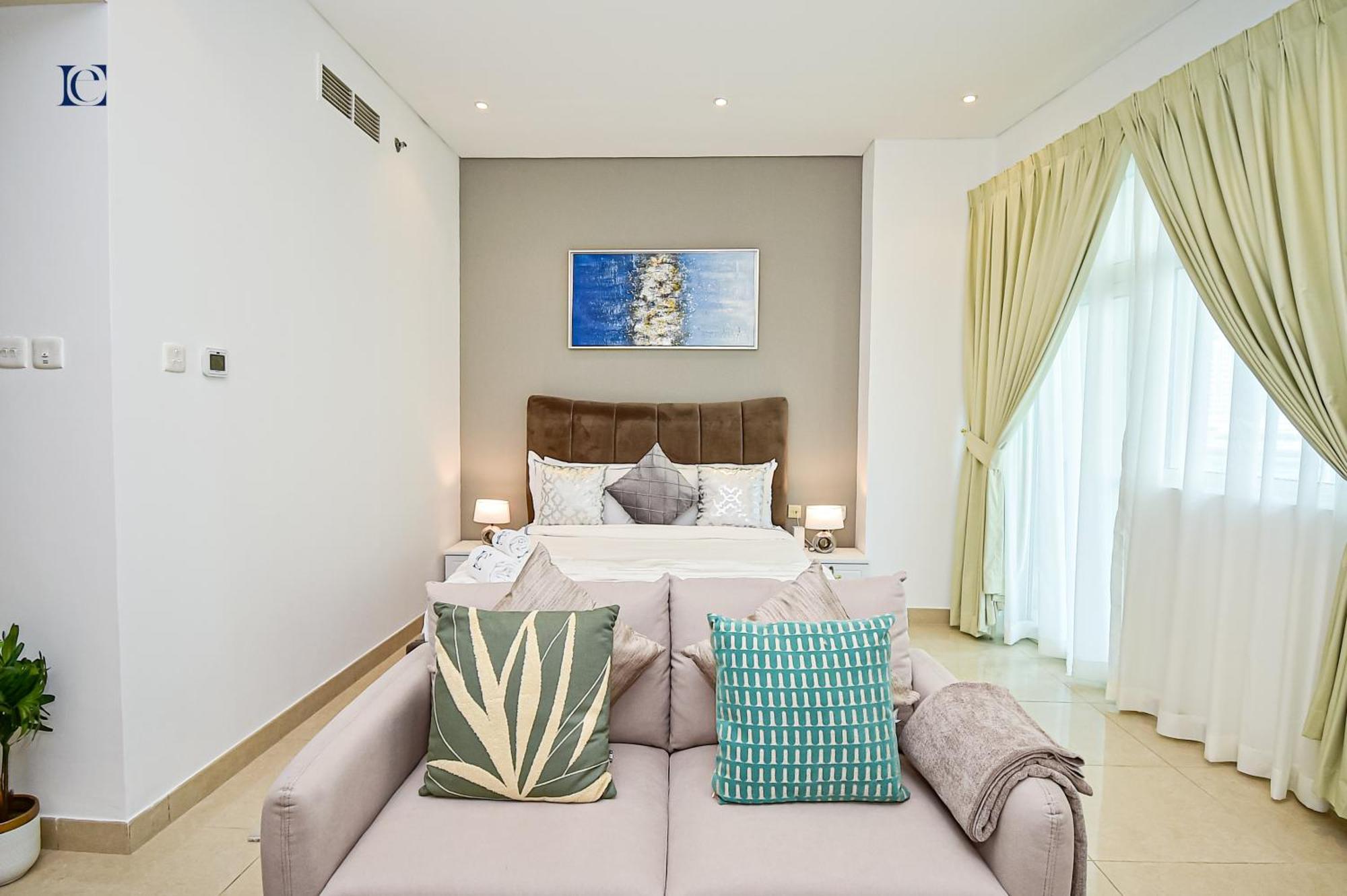 Luxury Escapes - Budget Studio With Balcony, Yacht Bay Marina Dubái Exterior foto