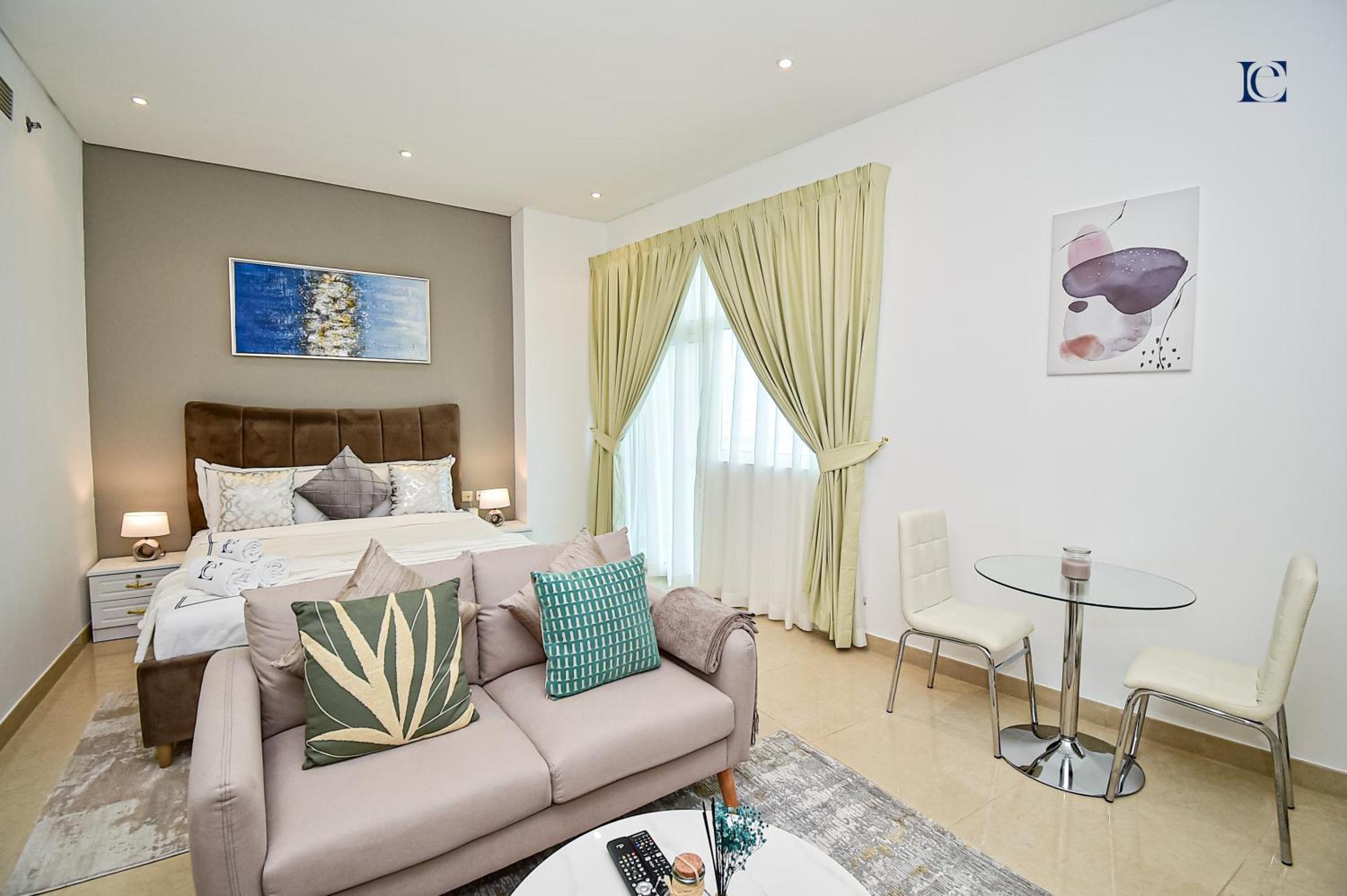 Luxury Escapes - Budget Studio With Balcony, Yacht Bay Marina Dubái Exterior foto