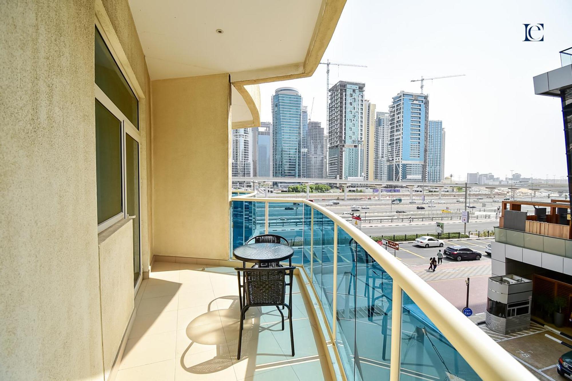 Luxury Escapes - Budget Studio With Balcony, Yacht Bay Marina Dubái Exterior foto